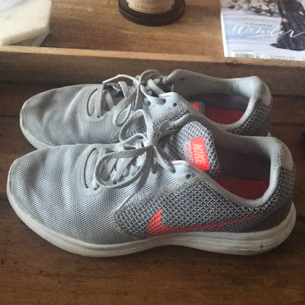 Nike Revolution 3